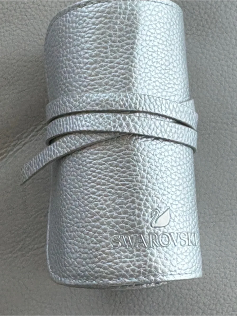 Swarovski Metallic Silver Faux Pebbled Leather Case Mini Bag  Jewelry Roll - Picture 12 of 12